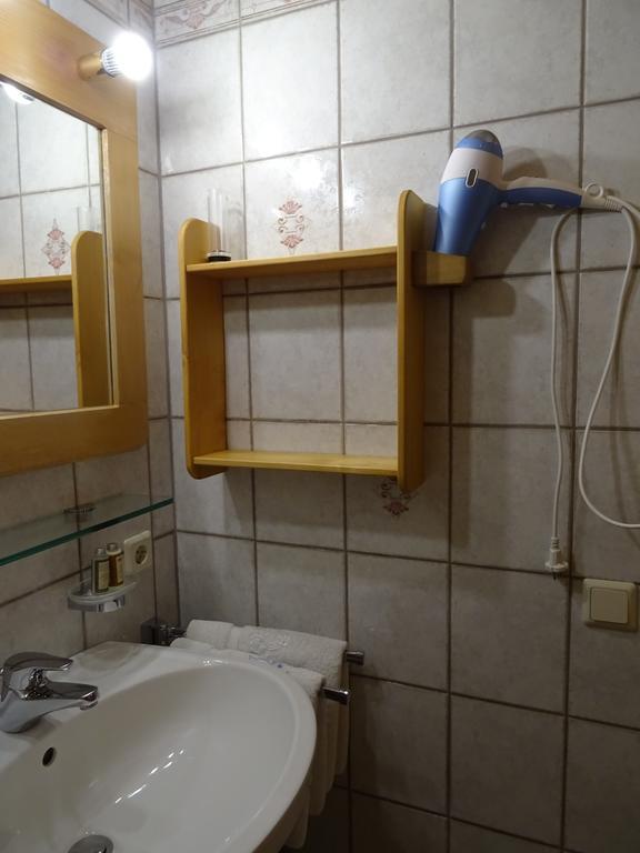 Baby- Und Kinderhof Aicherbauer Seeham Exterior foto